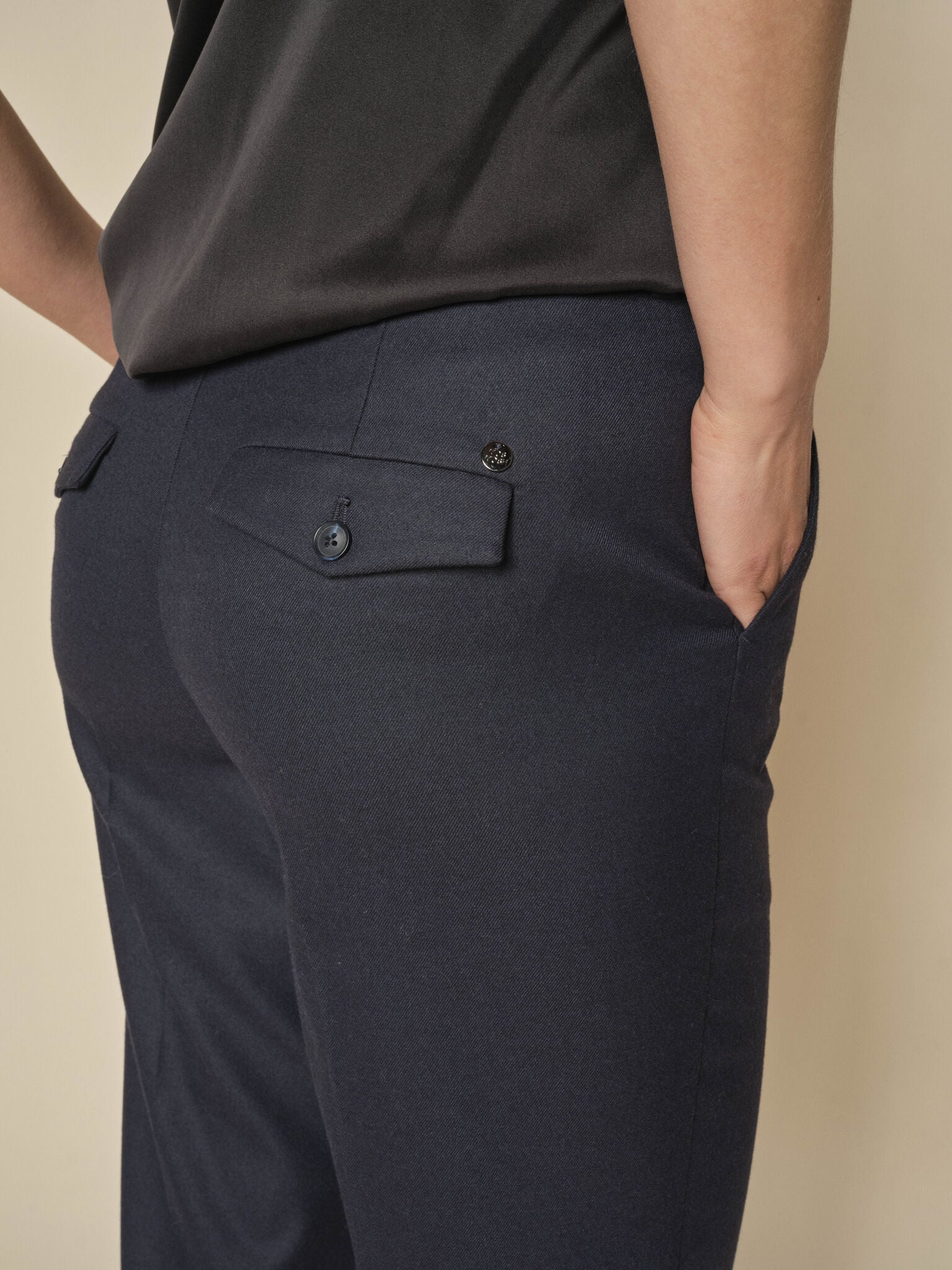 Modelshot / Salute Navy / Detail